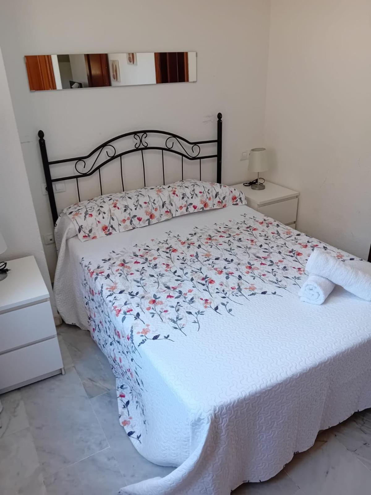 Apartamento Sostoa 1 Малага Екстериор снимка
